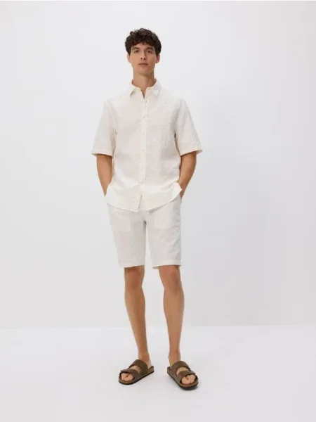 Pantaloni scurți Reserved alb