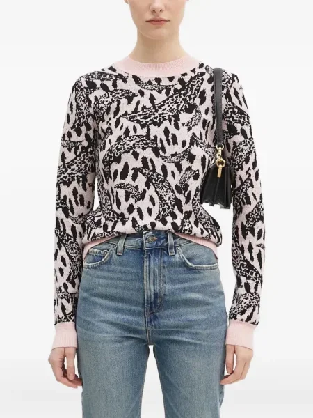 Pulover Fiorucci cu model leopard cu decolteu rotund din jacard roz