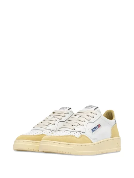 Sneakerși Autry alb