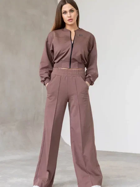 Комплект: бомбер и брюки коричневі