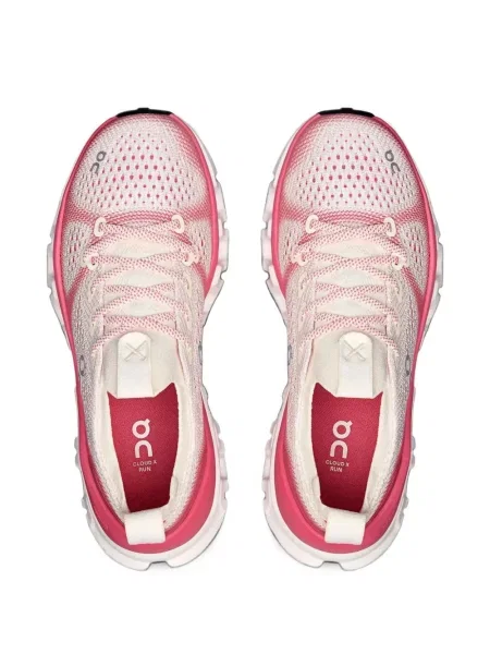 Sneakerși On roz
