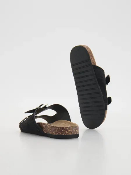 Шлепанцы Reserved черные