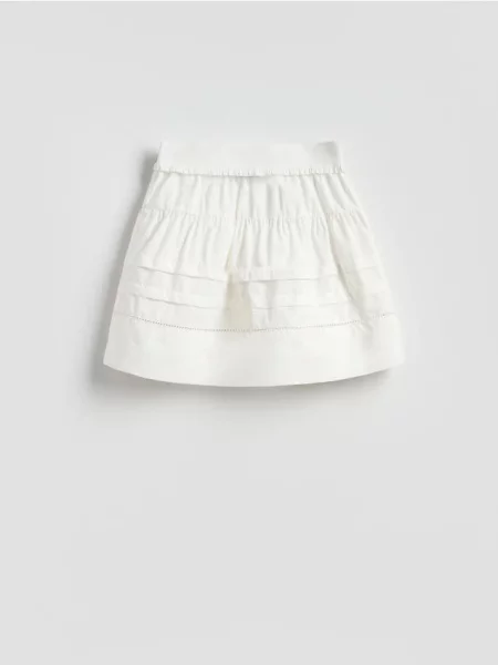 Reserved Fustă mini din alb