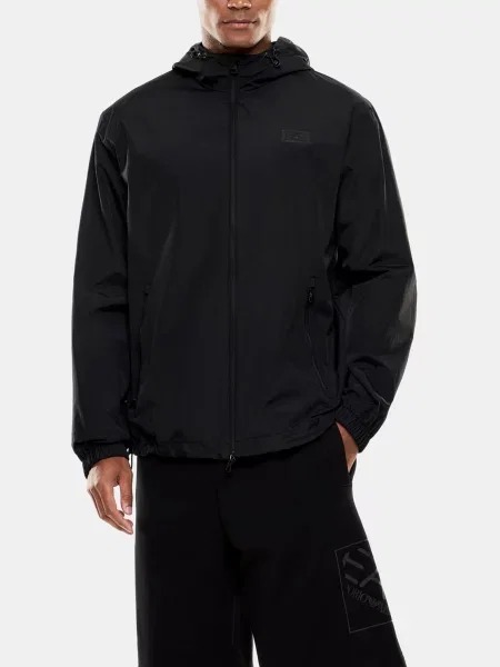 Вітровка чорний