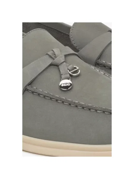 Лофери з китицями нубукові Estro сірі