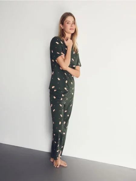 Reserved Pijama din două piese din verde-închis verde