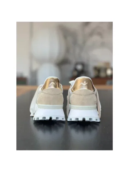 Sneakersy No Map Society zamszowe białe