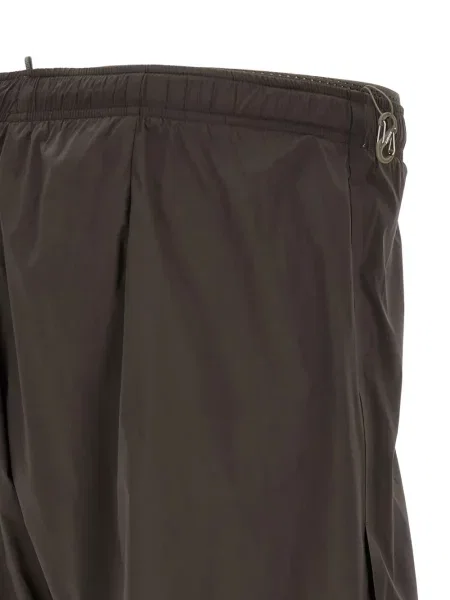 Pantaloni scurți Satisfy maro