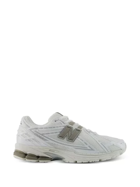 Sneakersy New Balance z siateczką białe