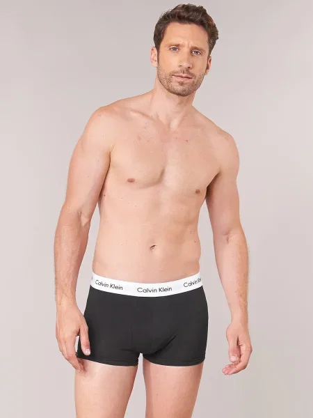 Alacsony derekú alsó Calvin Klein Jeans fekete