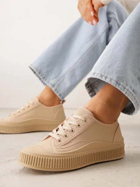 Teniși înalți Levanatia închis bej