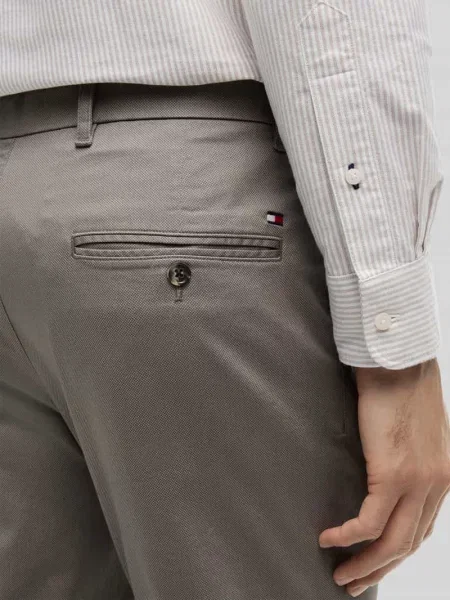 Chinos o kroju slim fit z mieszanki bawełny model BLEECKER' Tommy Hilfiger