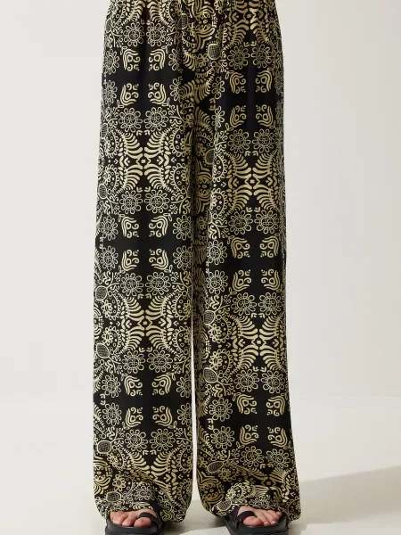 Happiness İstanbul Hlače apno črna