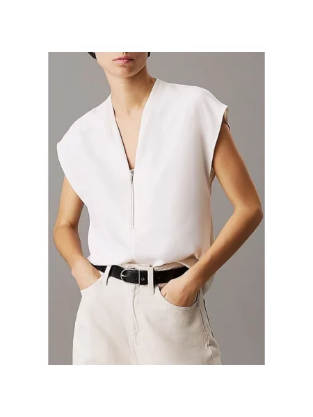 Bluzka o kroju regular fit z dekoltem w serek model ‘GEORGETTE’ Calvin Klein Womenswear biała