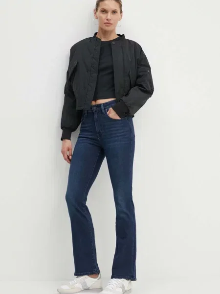 T-shirt z naszywką z logo Levi's czarna