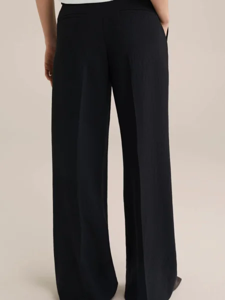 WE Fashion Pantaloni cutați negru