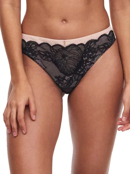 Кружевные трусики бразилиана чорні