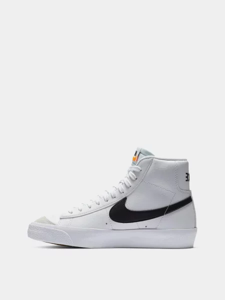Шкіряний піджак Nike білий