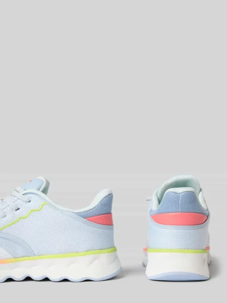 Sneakersy o niskim kroju z wyhaftowanym logo Tamaris