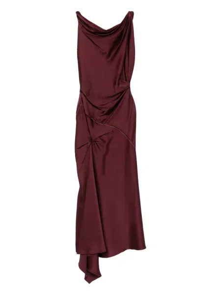 Rochie Victoria Beckham drapată de costum roșu