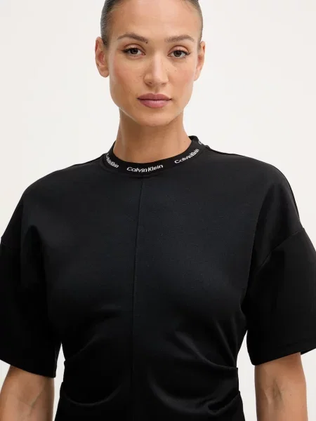 Calvin Klein Jeans рокля с черно