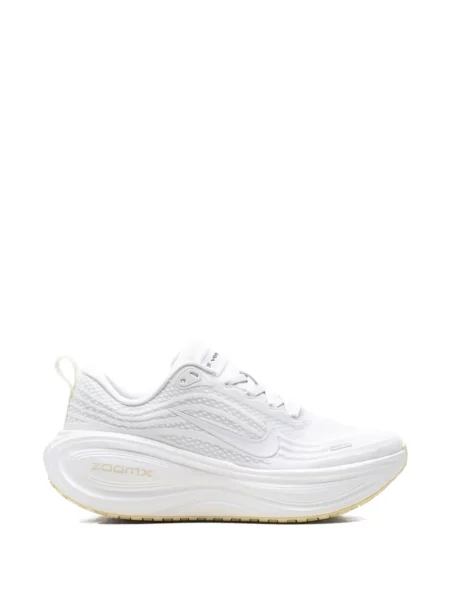 Sneakerși Nike Vomero alb