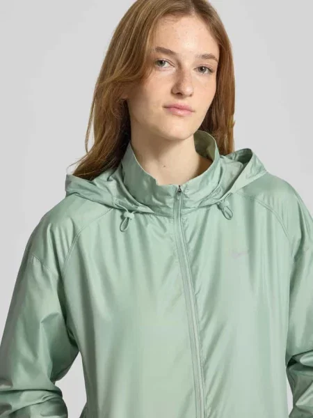 Kurtka o kroju regular fit ze stójką model Tempo' Nike Training
