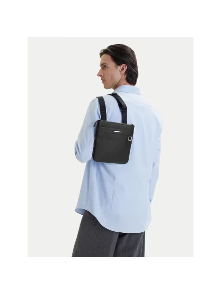 Ľadvinka Armani Exchange čierna