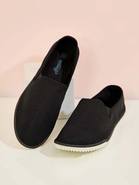 Sneakerși Resti negru