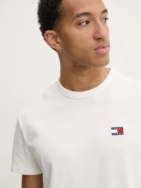 Тениска Tommy Jeans бежово с изчистен дизайн бяло