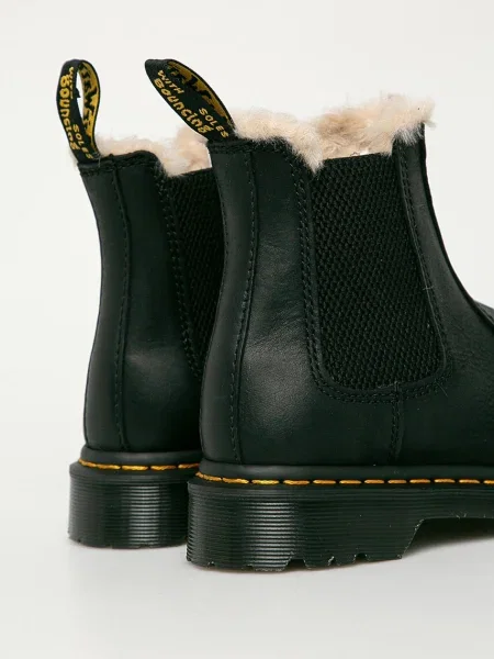 Kožené kotníkové boty Dr. Martens Leonore černé
