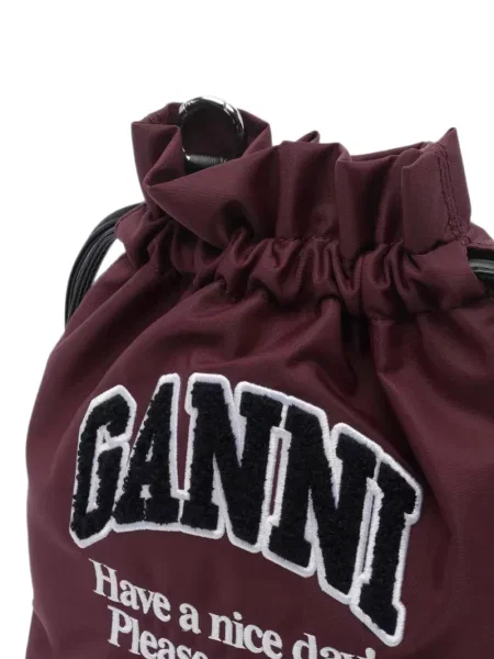 Τσάντα Ganni με αυτόγραφο με κορδόνι καφέ