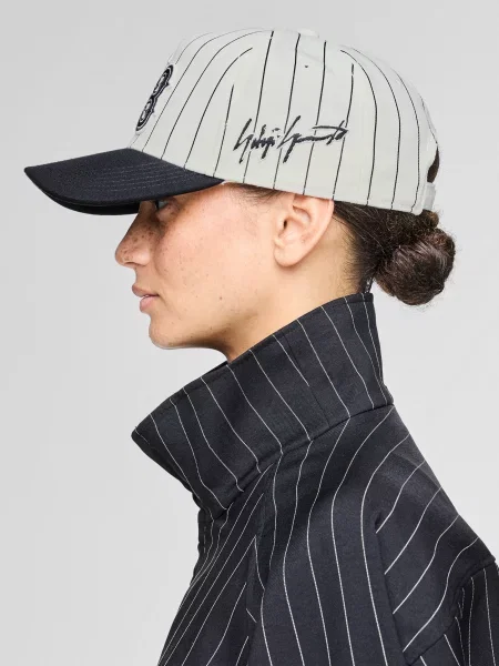 Кепка Adidas белая