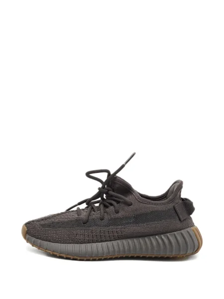 Sneakerși Adidas Yeezy cu șireturi din dantelă gri