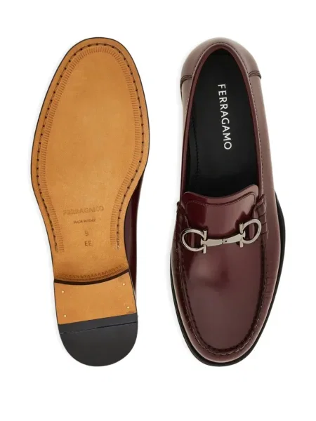 Loafersy Ferragamo červená