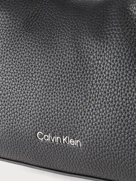 Calvin Klein Kabelka na rameno svetlobéžová čierna