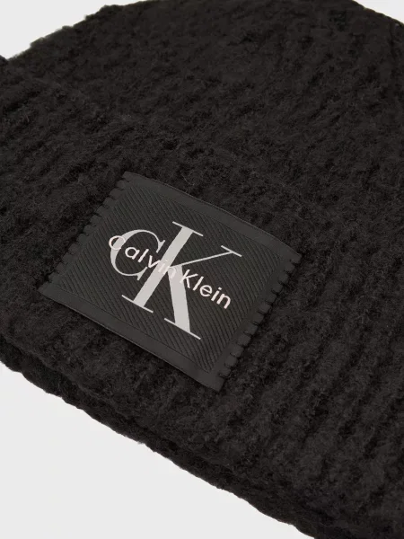 Шапка Calvin Klein черная