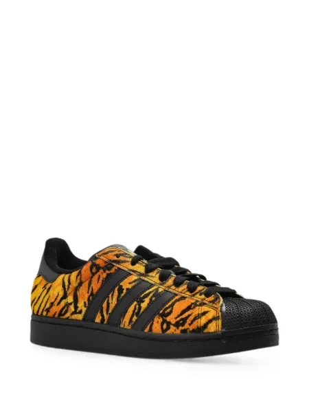 Tricou Adidas cu model leopard negru