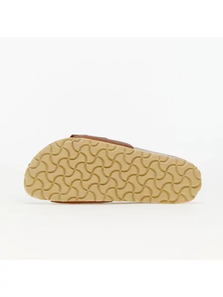 Klapki Birkenstock skórzane na sprzączkę na płaskim obcasie brązowe