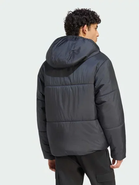Демисезонная куртка Adidas черная