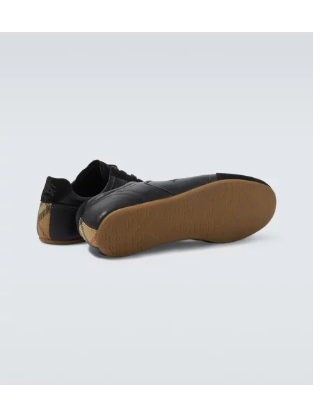 Sneakerși Burberry din piele negru