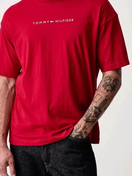 Tommy Hilfiger тениска мъжка от червено