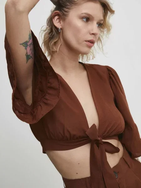 Блуза с лен Answear Lab с изчистен дизайн кафяво