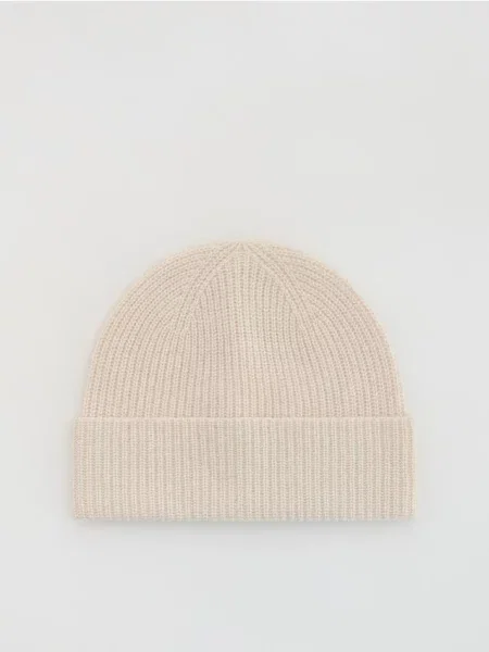 Reserved Căciulă beanie cu conținut ridicat de lână și adaos de cașmir crem