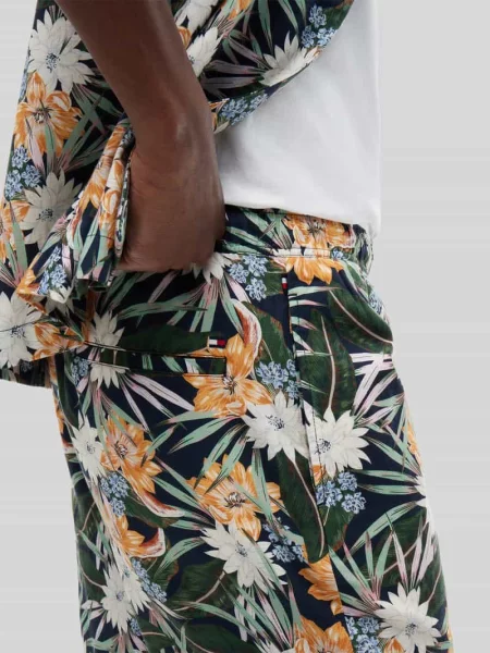 Szorty o kroju regular fit z mieszanki bawełny i lyocellu model DOVER' Tommy Hilfiger granatowe