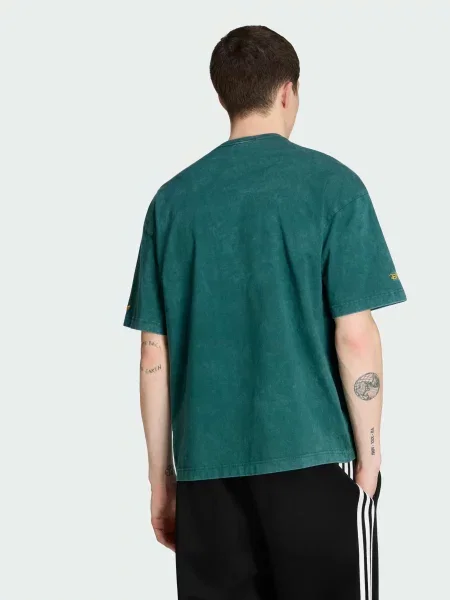 Футболка adidas зелений