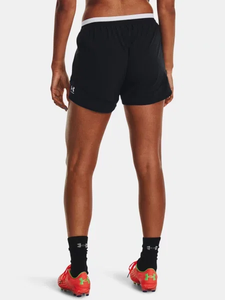 Krátke šortky Under Armour čierna