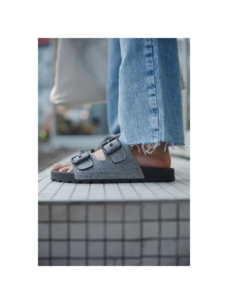 Шлепанцы Estro черные