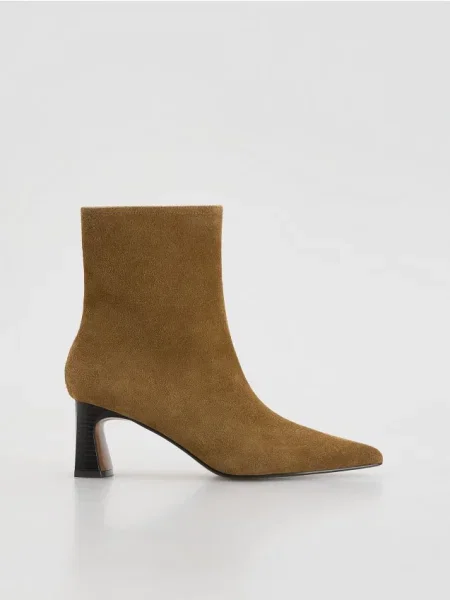 Замшевые ботинки Reserved бежевые