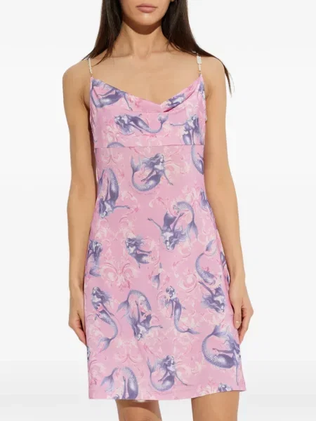 Sukienka jeansowa Versace Jeans Couture z perełkami różowa